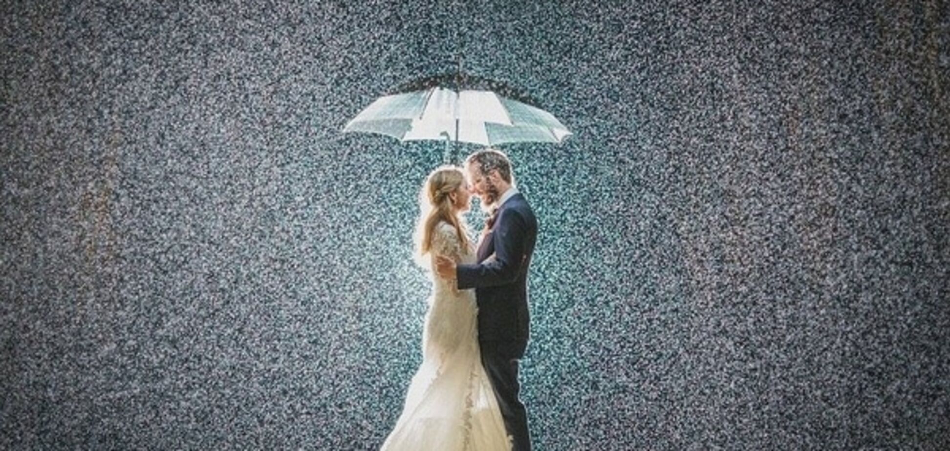 Свадьба под дождем: как превратить катастрофу в сказку