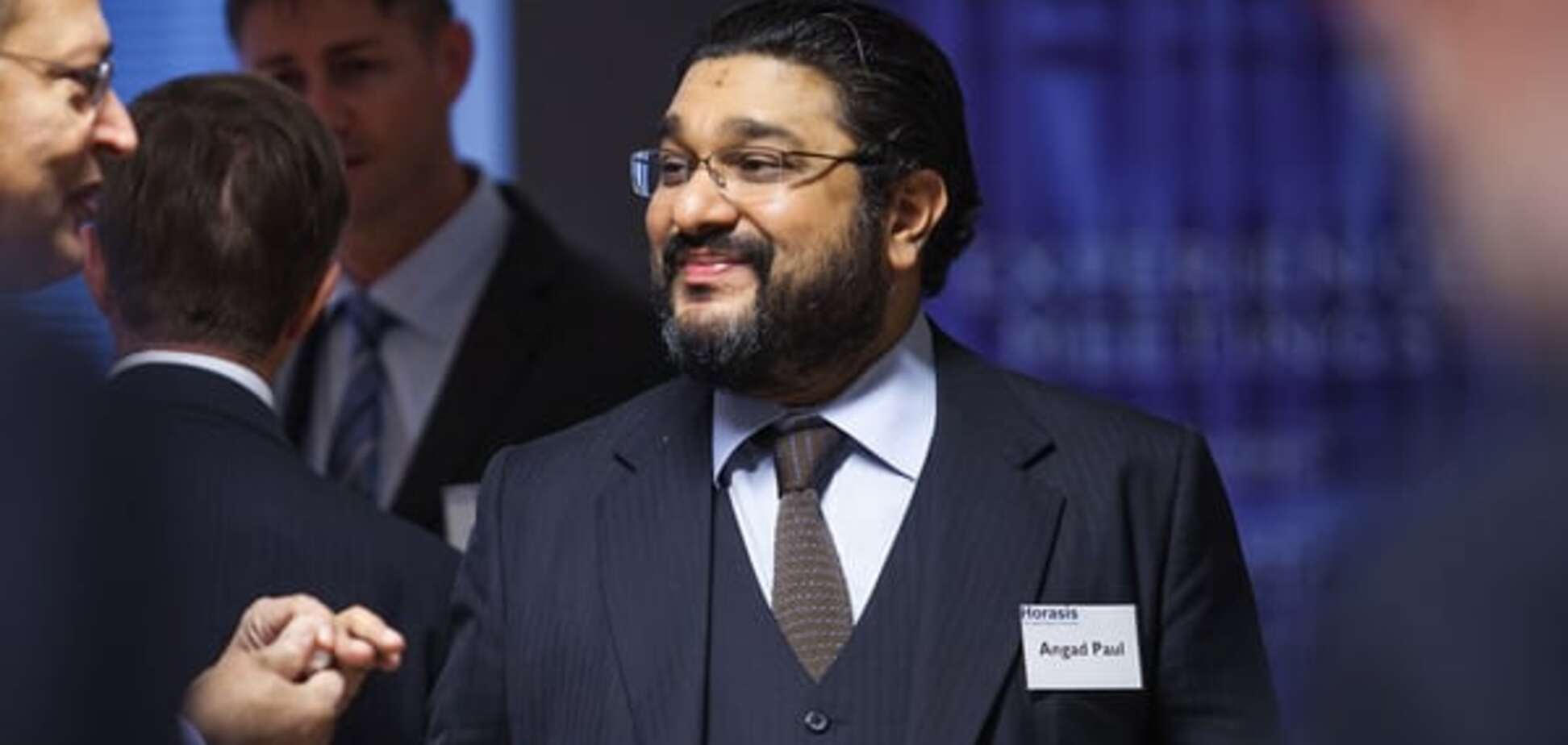 Миллиардер и продюсер 'Большого куша' выпал из окна в Лондоне: фотофакт