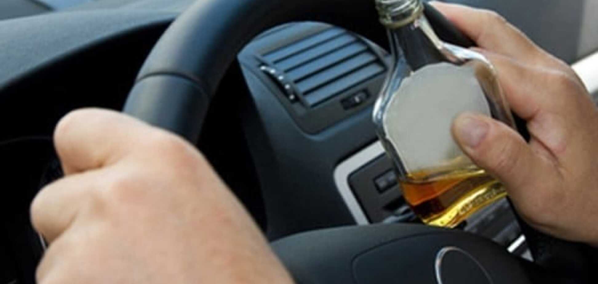 Пляшка - вбивця водіїв: у яких регіонах найбільше 'п'яних' ДТП