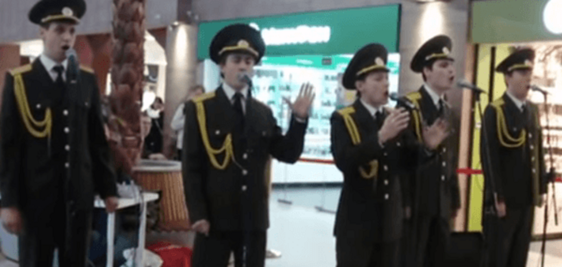 Это розыгрыш? 'Хор Русской Армии' жестко скрутили за песню из Бондианы: видеофакт
