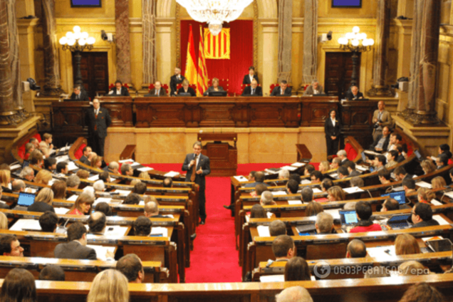 Незалежність скасовується: суд Іспанії призупинив резолюцію Каталонії