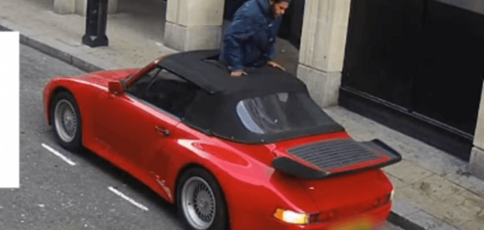 Угнать за 60 секунд не вышло: вор-лузер 20 минут вскрывал крышу Porsche. Видеофакт