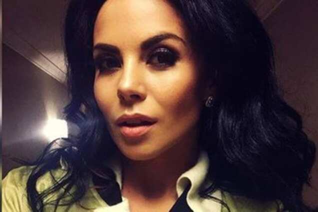 Каменских на пляже Майами 'загорала' в махровом халате