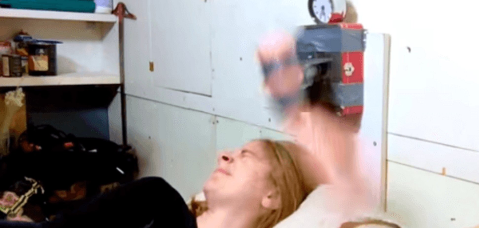 В Европе создан будильник, который будит пощечинами