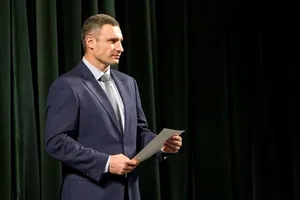 Мерія не дозволяла поставити кафе в Будинку профспілок - Кличко