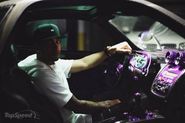 Многократный чемпион Формулы-1 попал в ДТП