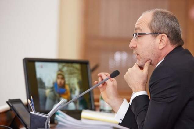 В Харьковском горсовете 12 депутатов Кернеса внезапно отказались от мандатов