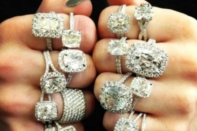 Топ 15 самых больших обручальных колец у звезд