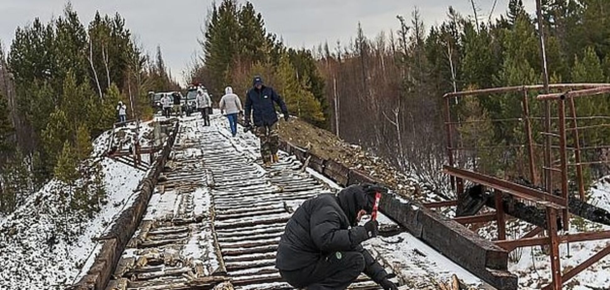 Дураки и дороги: леденящий душу мост в России шокировал соцсети. Фоторепортаж