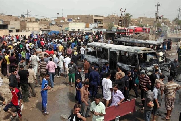 В Багдаде смертник подорвал толпу людей: 18 человек погибли