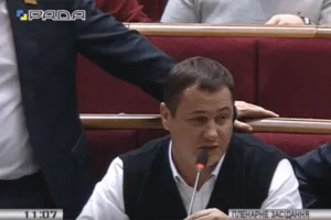 "Духовні скріпи": у "Батьківщині" заговорили про "християнізацію" шкіл