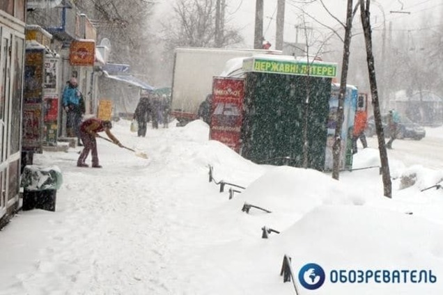 Киевским водителям в помощь: о снегопаде предупредят по СМС