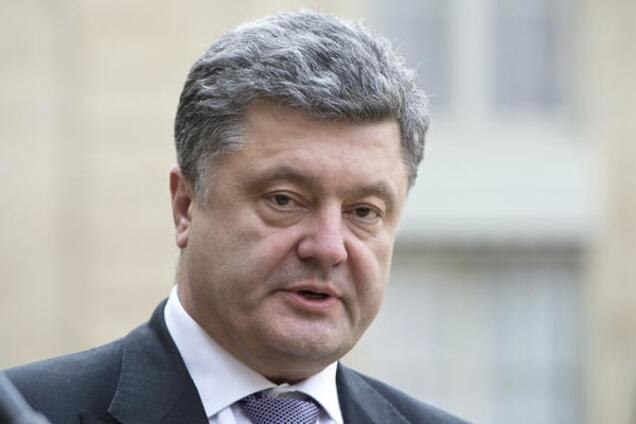 Порошенко выразил солидарность народу Франции