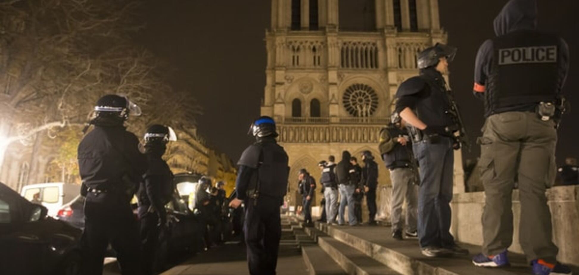 В Париже отметили действия полиции во время терактов