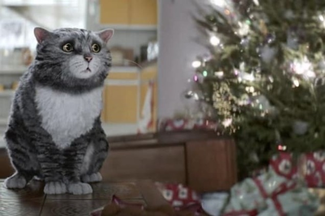 'Мимишный' видеохит: кот, испортивший Рождество, 'взорвал' сеть