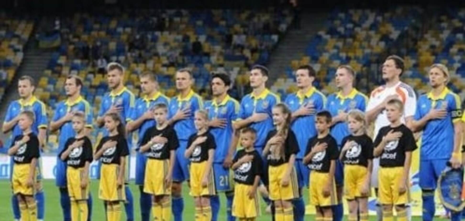 Минута молчания и траурные повязки: сборная Украины скорбит по расстрелянным в Париже