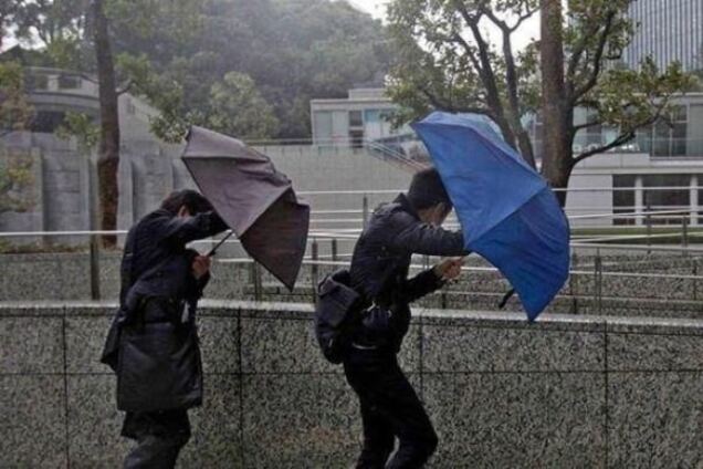 В Украине объявлено штормовое предупреждение на 16 ноября