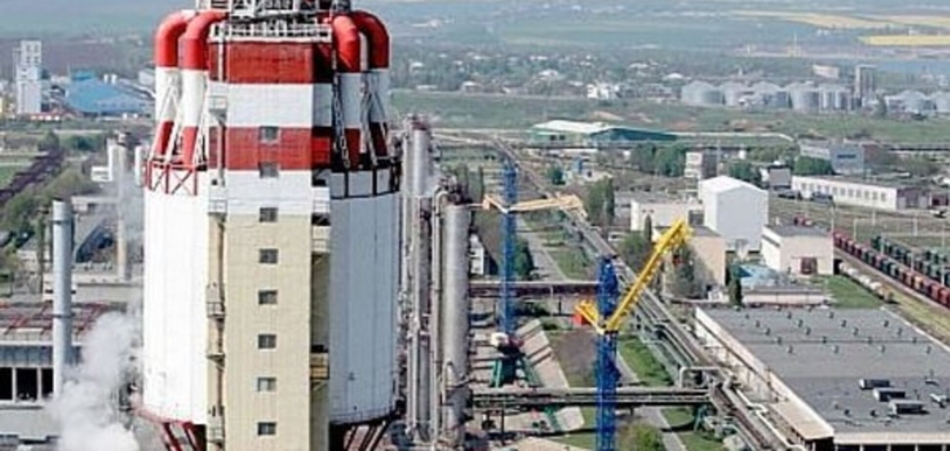 Яценюк назвал причину отказа от продажи Припортового завода
