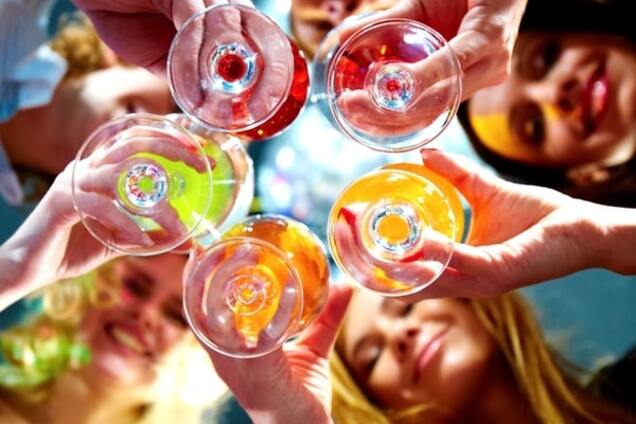 Як святкують День студента в світі: 'голі' вечірки, забіги без штанів та пінні бої