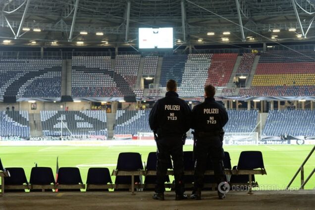 Стадіон в Німеччині евакуювали через знайдену бомбу