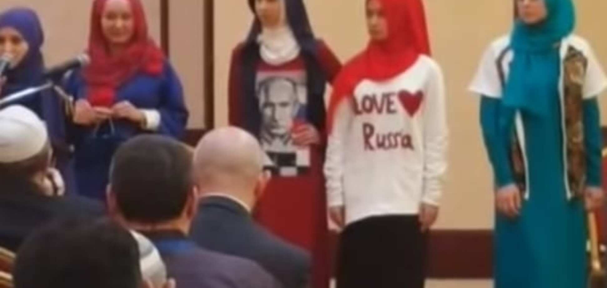 Мусульмане в России создали особый вид одежды с Путиным