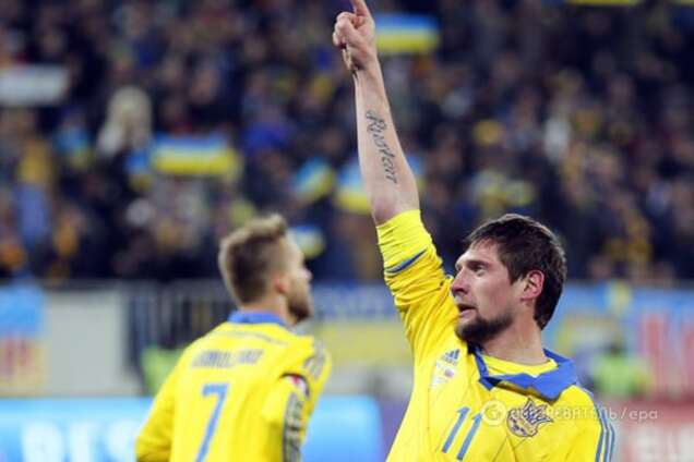 'Аргументируйте!': форвард сборной Украины повздорил с журналистом после выхода на Евро-2016