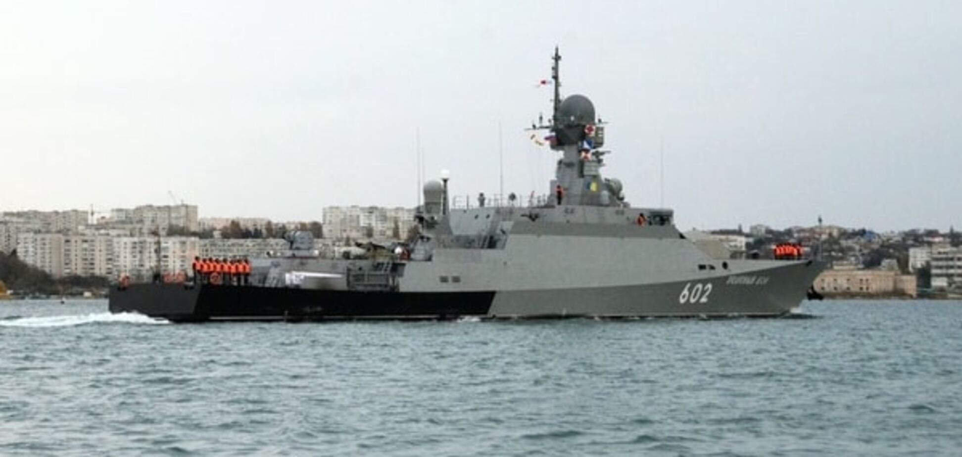Россия укрепила оккупационную группировку в Крыму 'кораблями-невидимками'
