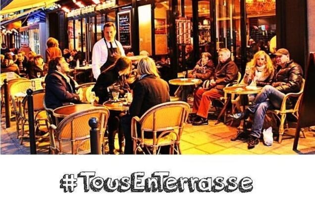 'Идите в ж*пу со своим терроризмом': парижане вышли на улицы и в кафе