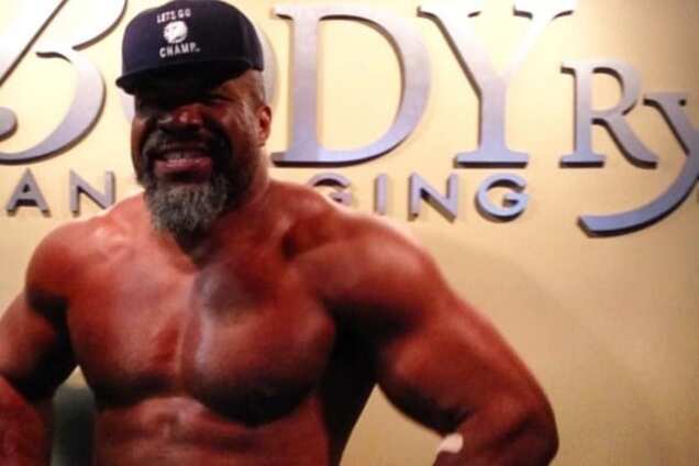 Скандальный чемпион мира постебался над Кличко