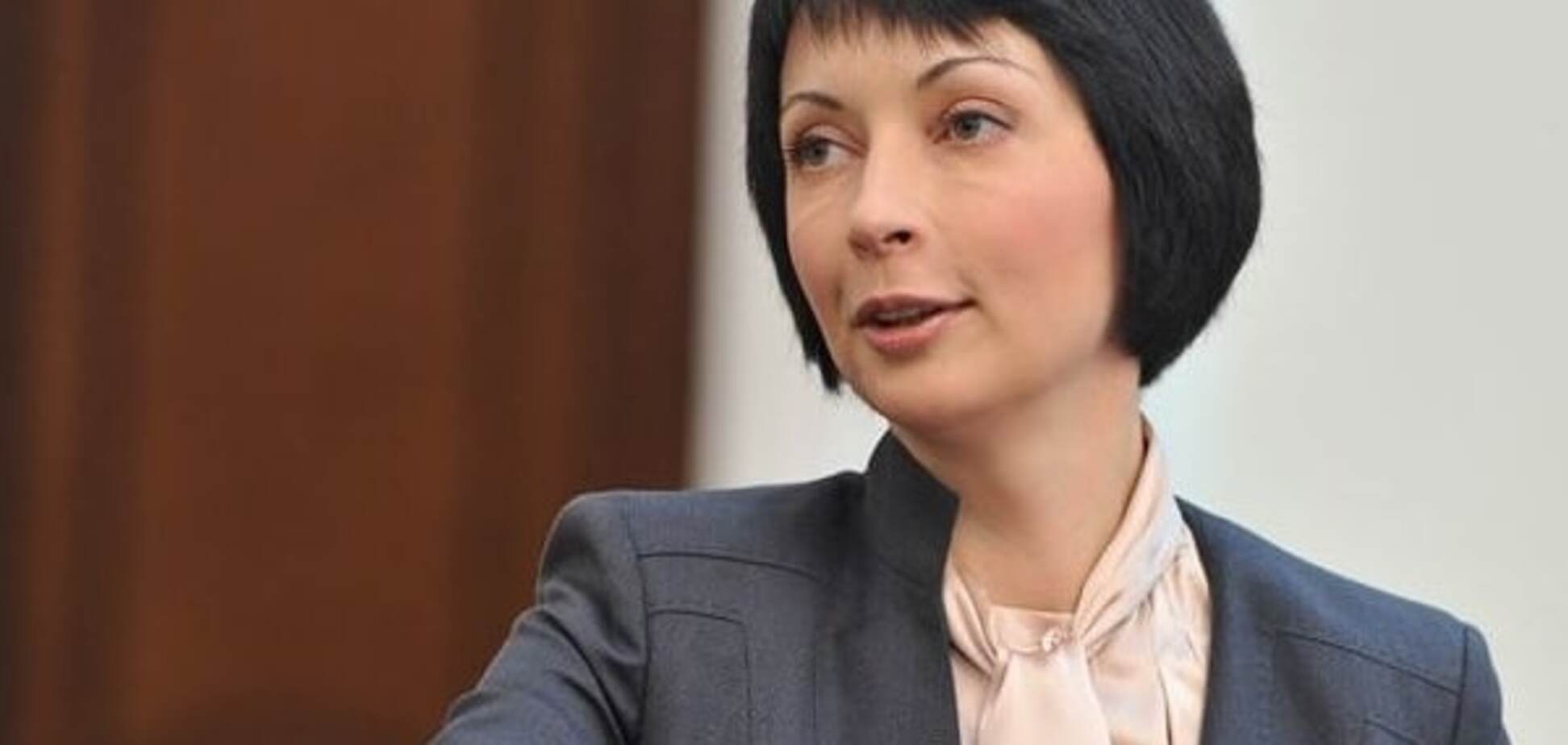 Суд оставил Лукаш под домашним арестом и вдвое уменьшил сумму залога