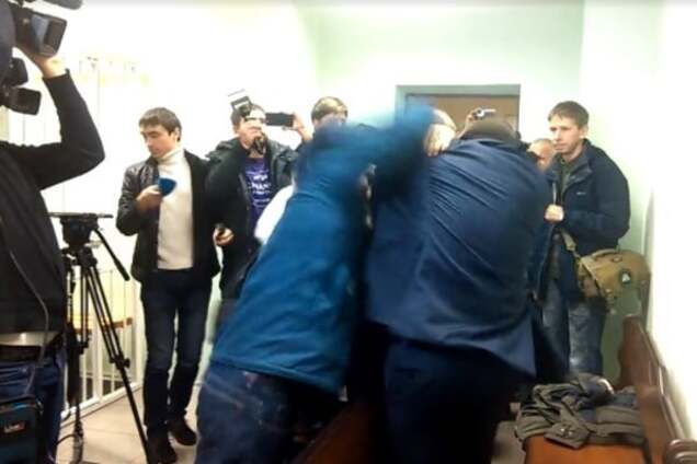 Кто избил Добкина