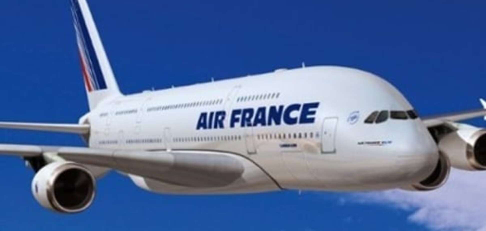 Два самолета из США в Париж развернулись из-за сообщений о бомбе