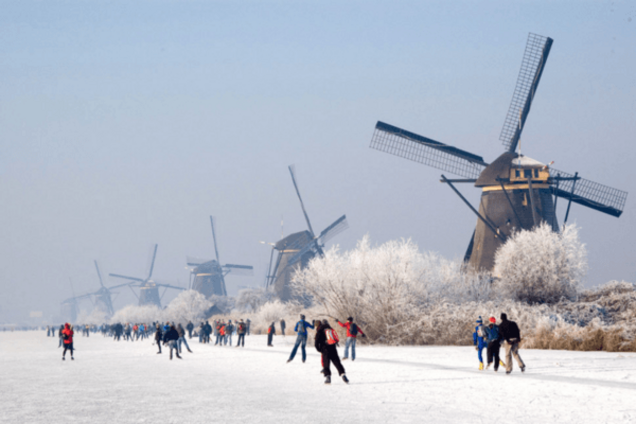 Ледовая сказка: топ-7 удивительных катков под открытым небом