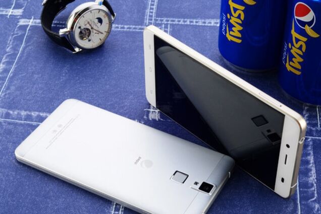 Звони в бутылочку: Pepsi выпустила собственный смартфон