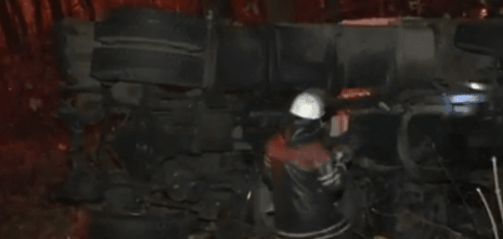 Масштабное ДТП под Киевом: бензовоз столкнулся с легковушкой и загорелся