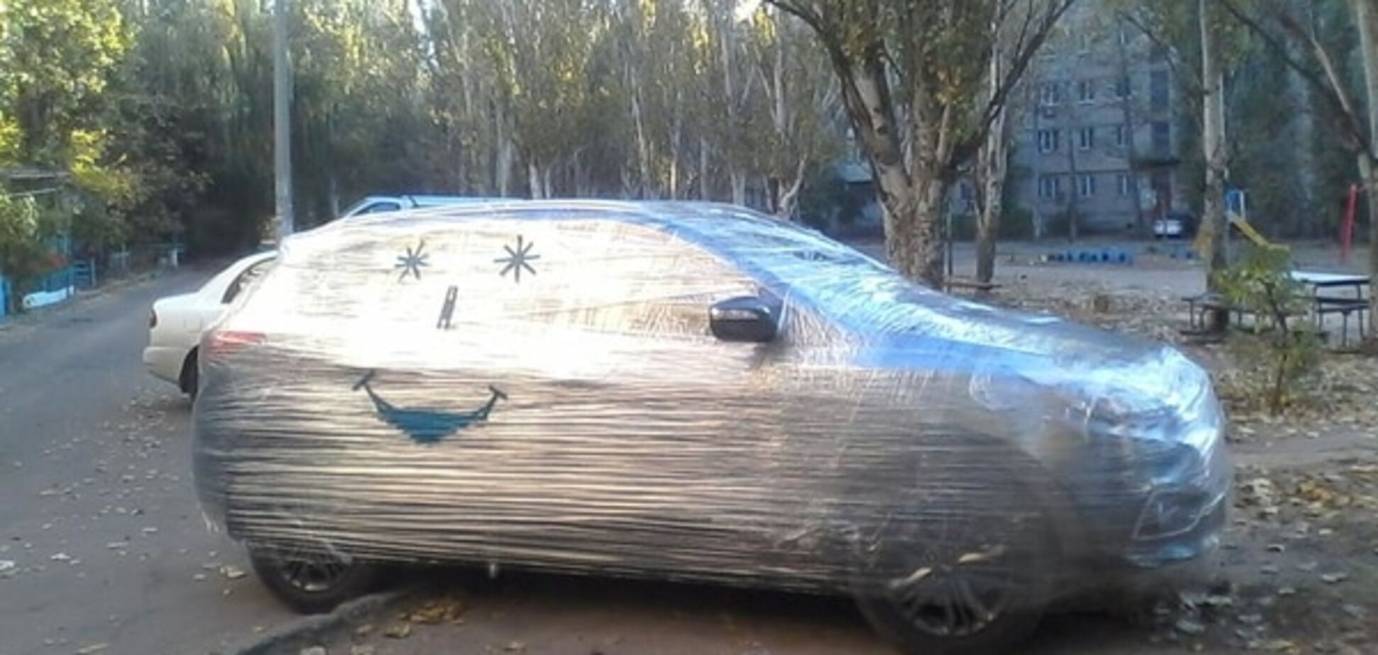 В Николаеве креативно наказали 'героя парковки': опубликованы фото