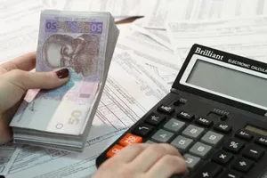 Яценюк понял, что теплокоммунэнерго отапливают атмосферу