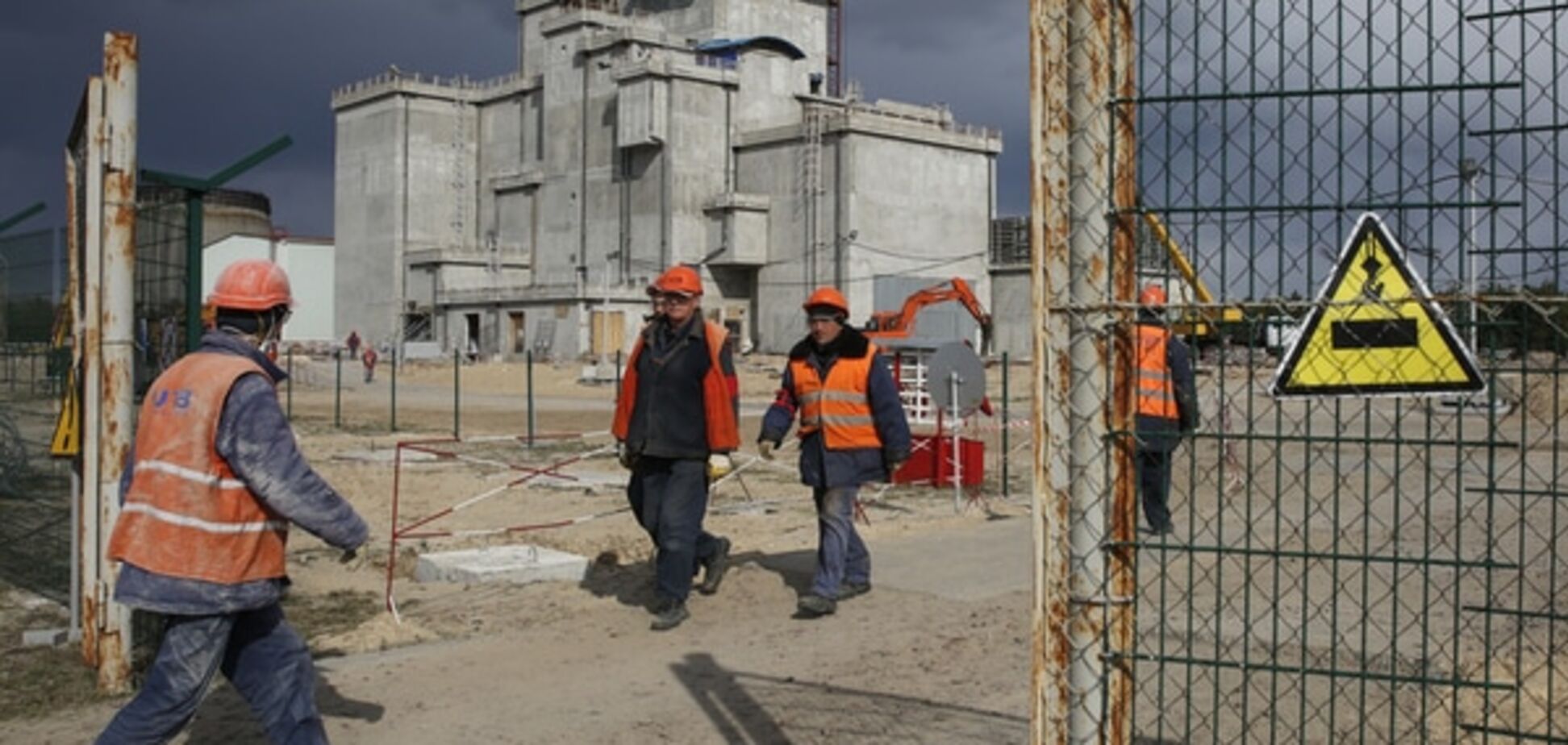 Строители ограждающего контура на ЧАЭС перешли на круглосуточный режим работы