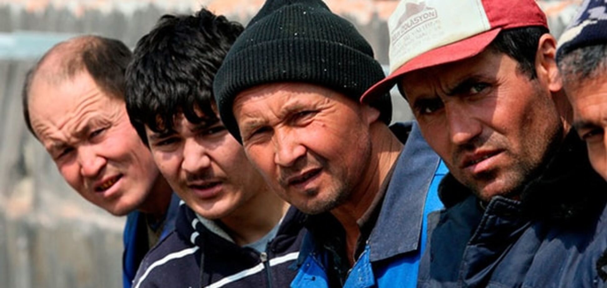 На границе Болгарии с Турцией нашли рефрижератор со 129 мигрантами