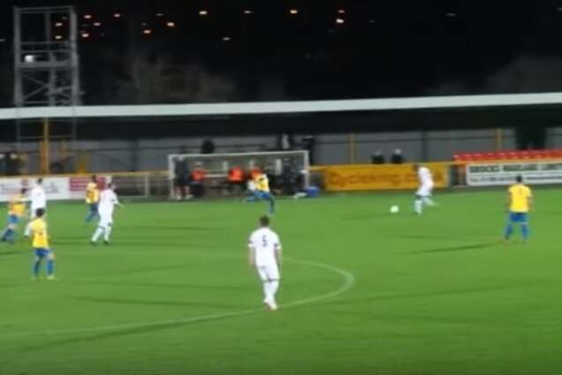 В Англії захисник забив фантастичний автогол: відео неймовірного курйозу