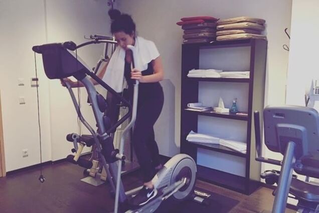 Похудевшая Каменких похвасталась мускулами: фото звезды из спортзала