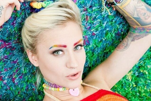 Радужные брови: модный тренд для девушек, которые не боятся экспериментов