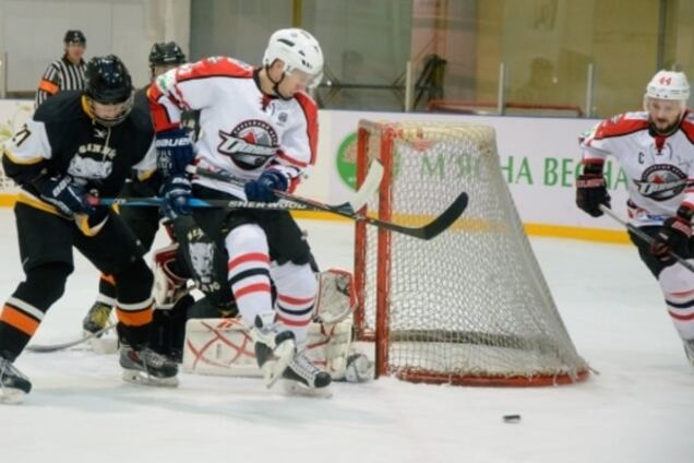 'Донбасс' в зрелищном матче обыграл 'Белый Барс'