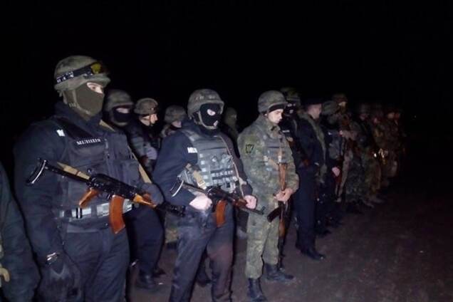 Силовики напали на учасників блокади Криму: всі подробиці