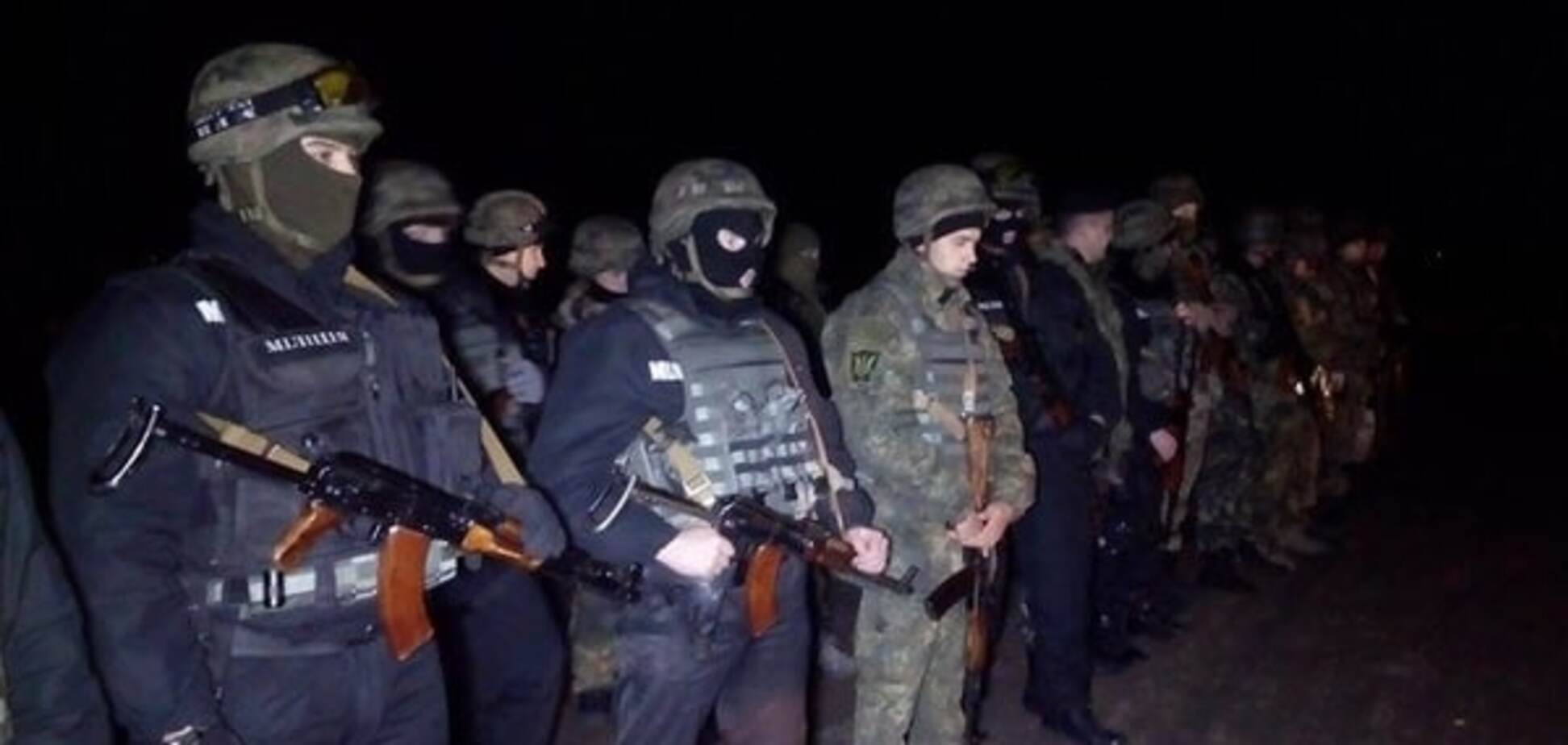 Силовики напали на учасників блокади Криму: всі подробиці