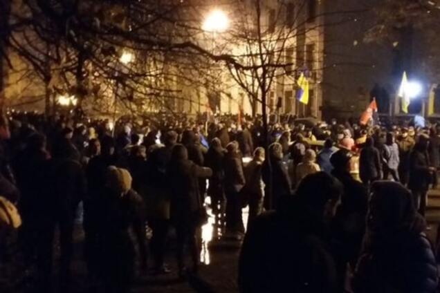 На Майдане концерт превратился в народное вече