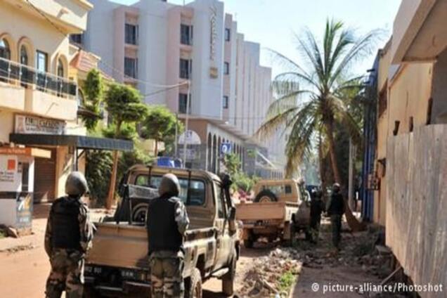 Кто стоит за нападением на отель Radisson Blu в Мали?