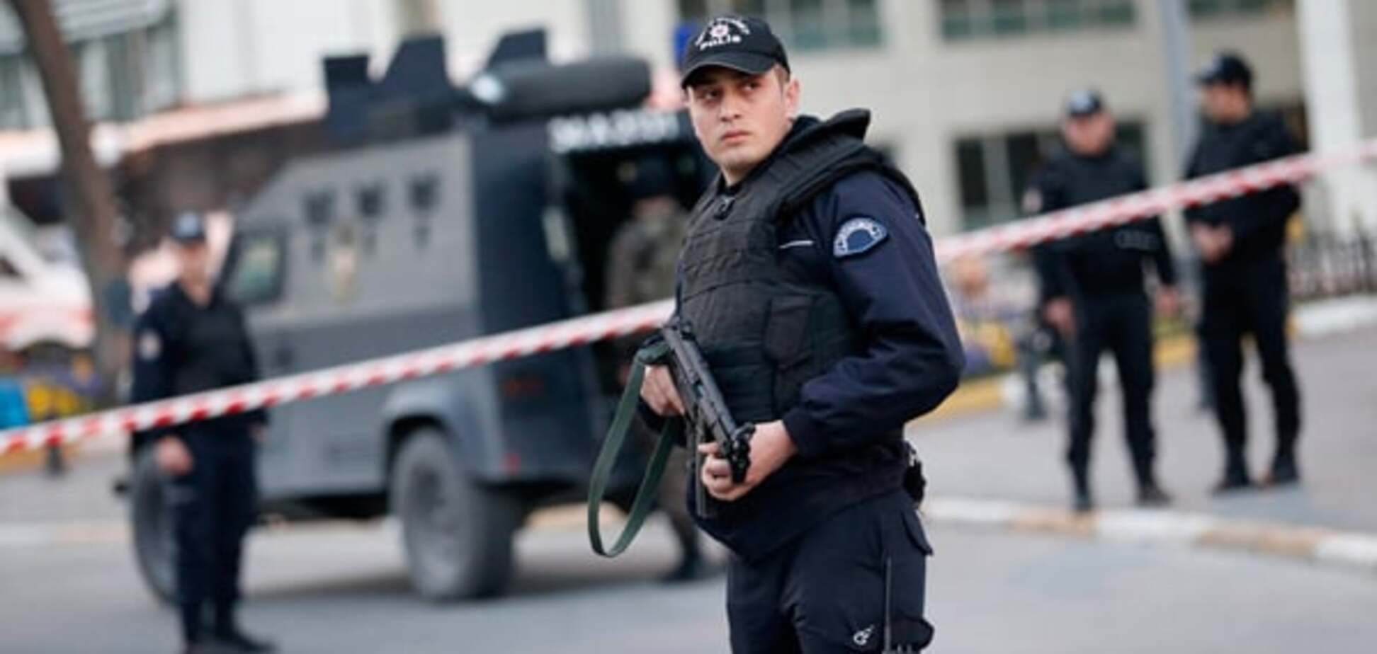 Теракты в Париже: в Турции задержаны трое подозреваемых