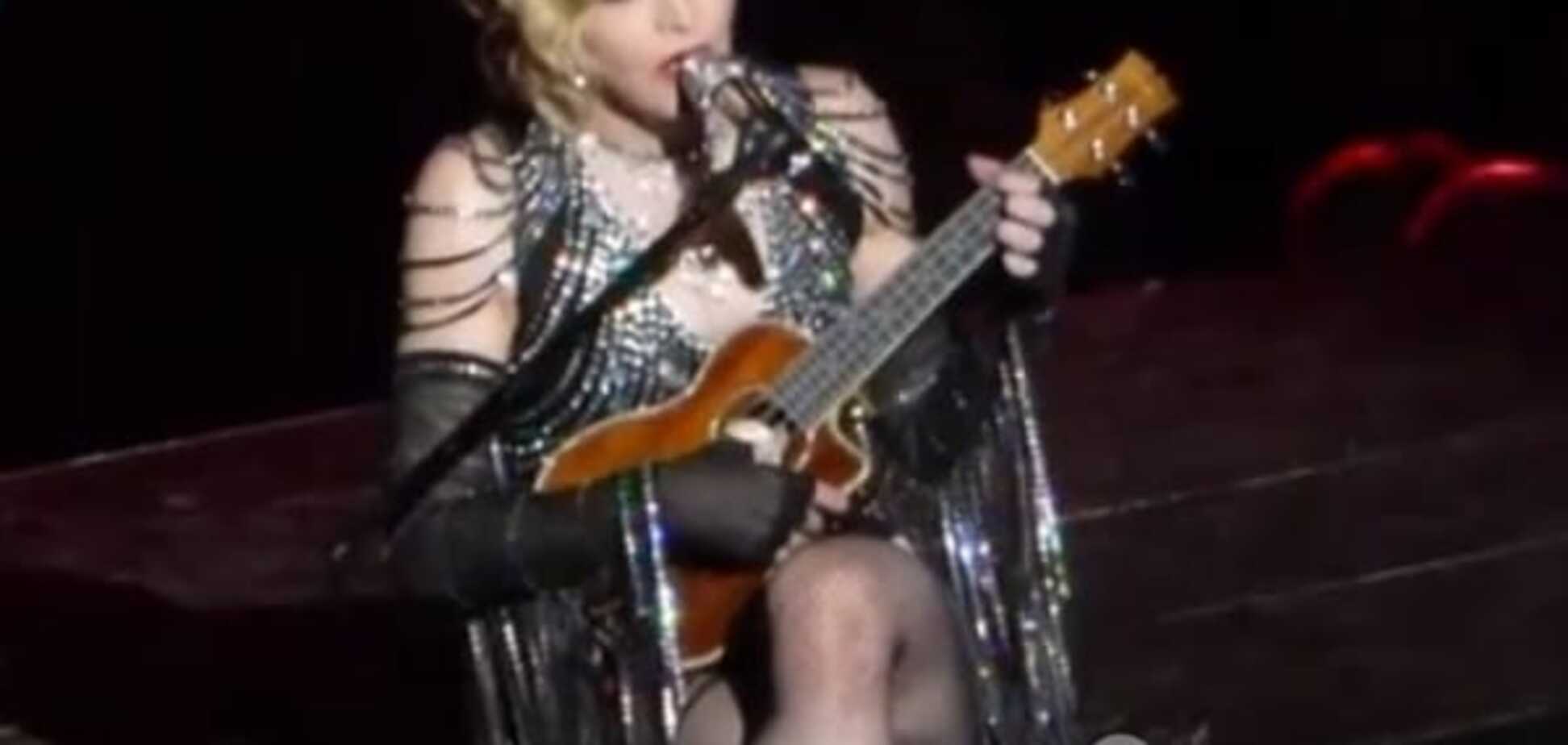Мадонна заспівала пісню в пам'ять жертв терактів у Парижі