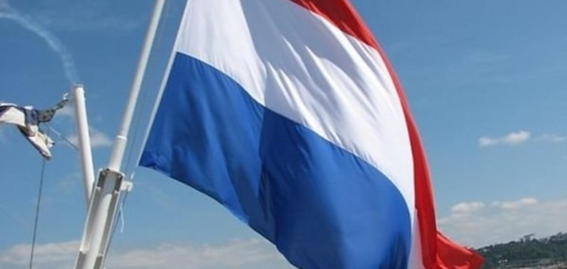 В Турции забросали яйцами нидерландское консульство, приняв его за российское